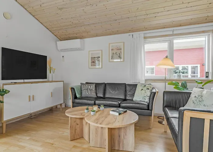 3 Bedroom Gorgeous In Casa de Férias Gudhjem
