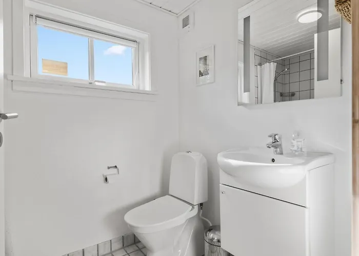 3 Bedroom Gorgeous In Casa de Férias Gudhjem