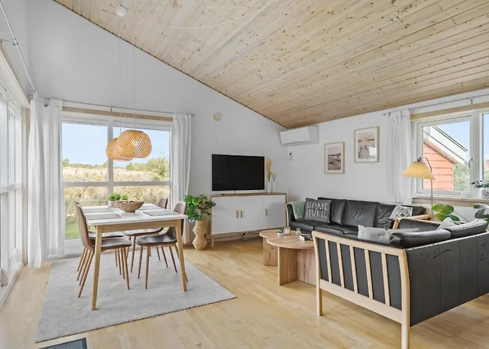 3 Bedroom Gorgeous In Casa de Férias *